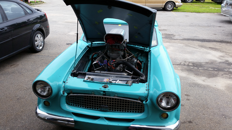 Illustration for article titled It's a Nash Metropolitan drag car!